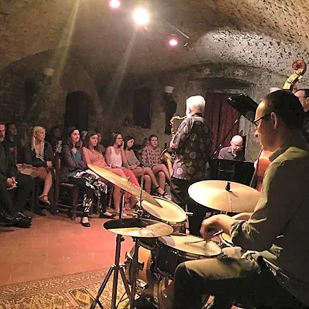 Il Castello ホテル 2*