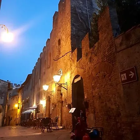 Il Castello ホテル 2*