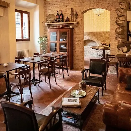 Il Castello Hotel 2*